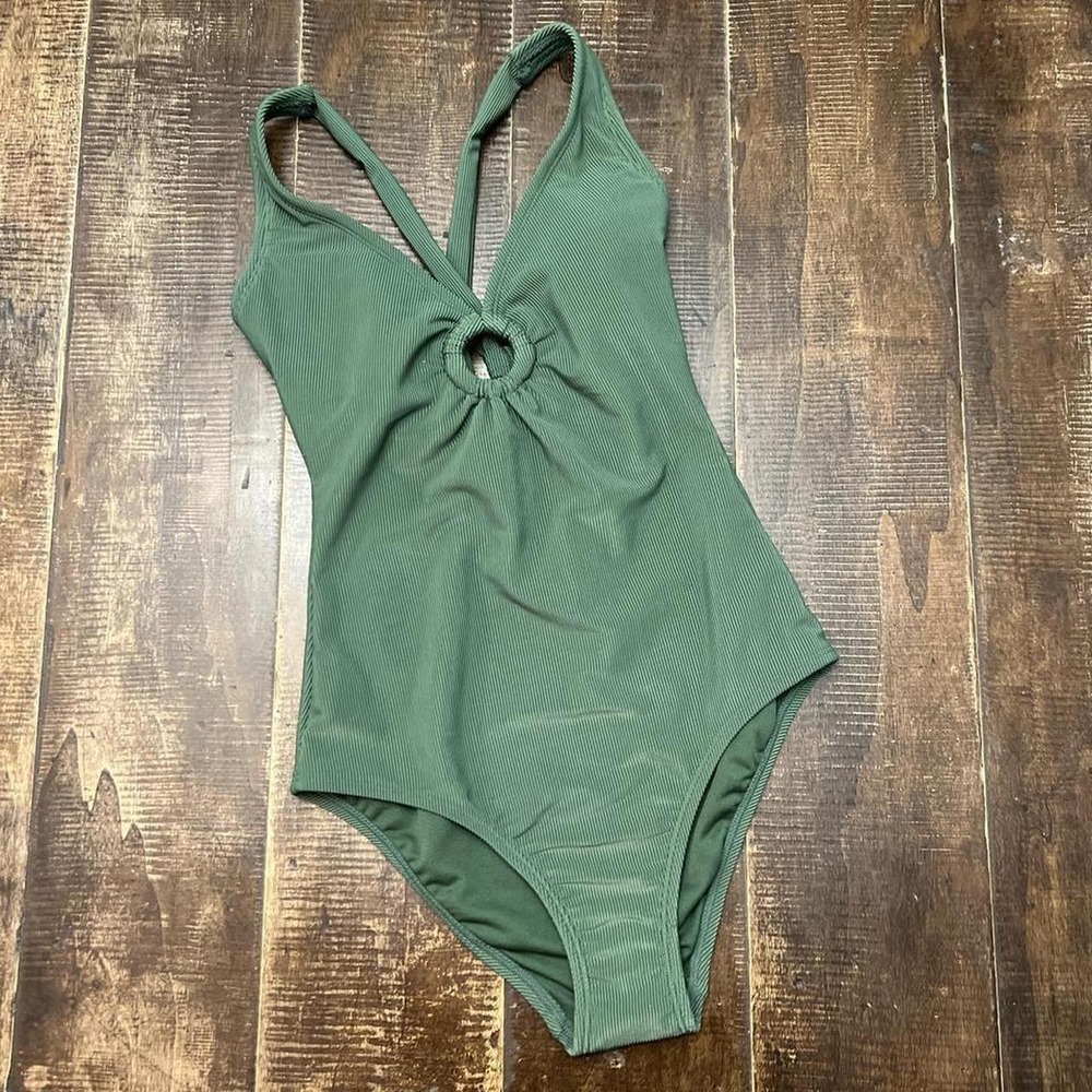 Shade and Shore  one piece swimsuit with peekaboo detail